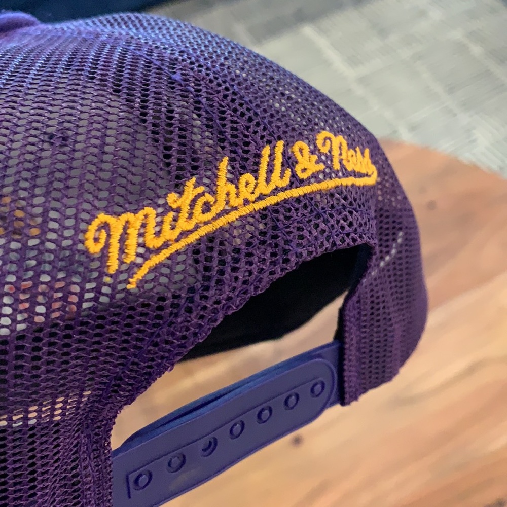 🤫 Used Rare snap back from 2014. Like new ✨ - Picture 14 of 16